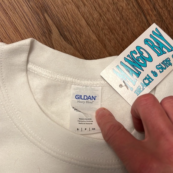 Gildan heavy blend Sanibel Island white crewneck sweatshirt women’s small New - Picture 2 of 5